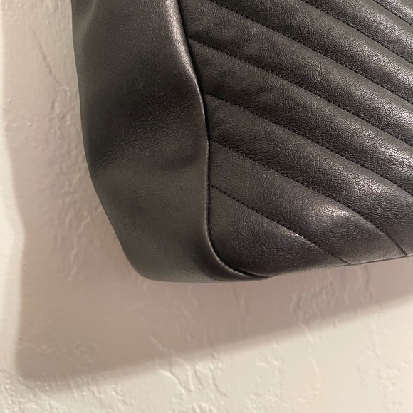 SAINT LAURENT Medium Tribeca Shopping Bag - Picture 12 of 16